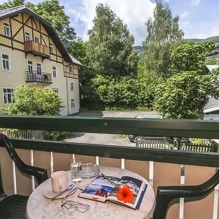 アパート Trinker